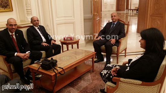 اعضاء السفارة قبل وصول السفير المصري الجديد -اليوم السابع -9 -2015